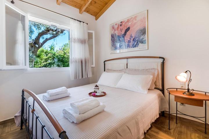 Poly'S Villa Lefkada Apolpaina Bagian luar foto