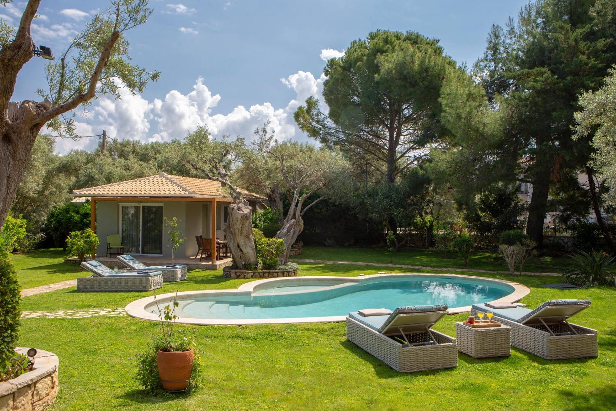 Poly'S Villa Lefkada Apolpaina Bagian luar foto